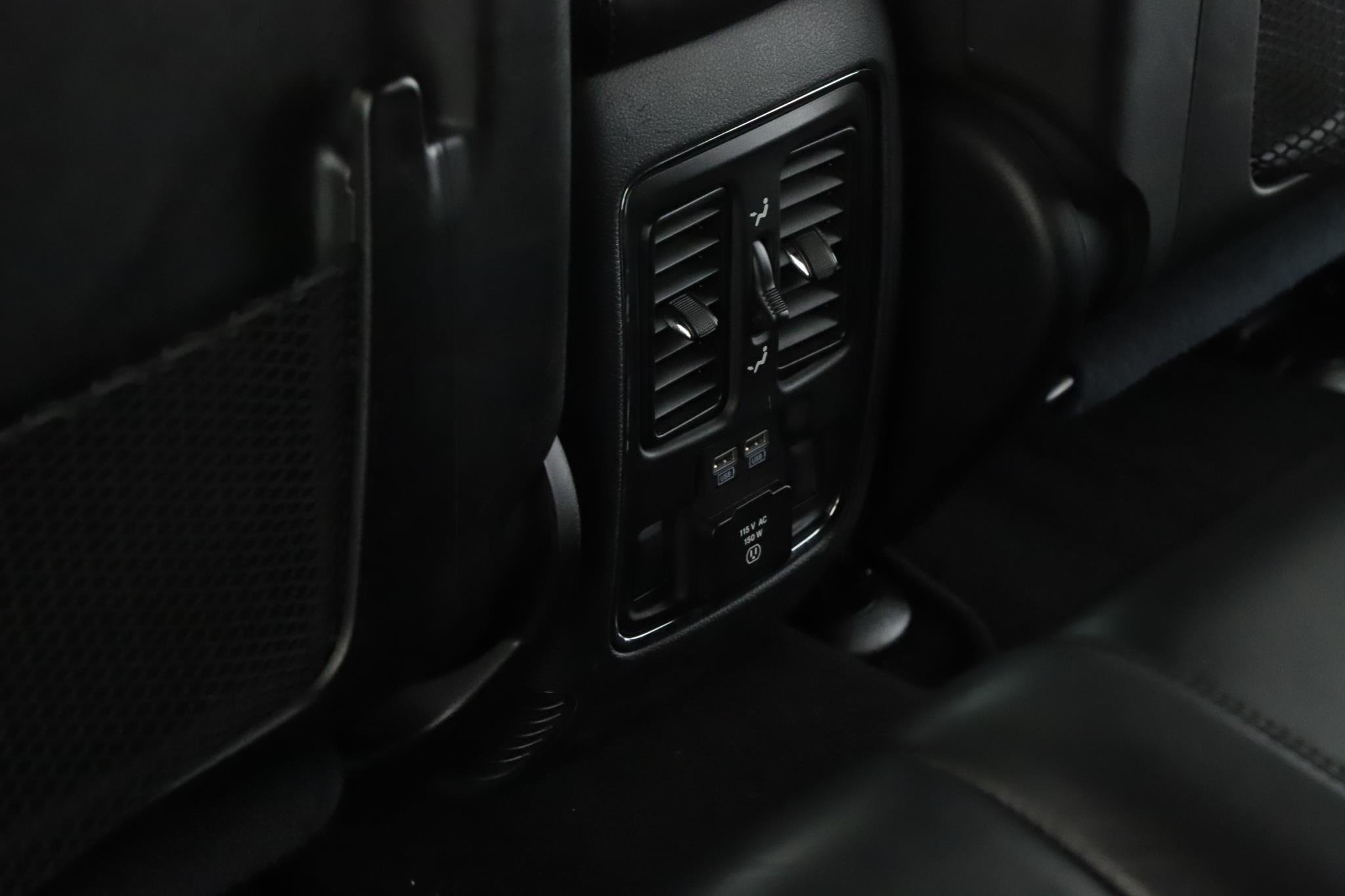 Used 2019 Slate Blue Pearlcoat Jeep Limited 4x4 image 7