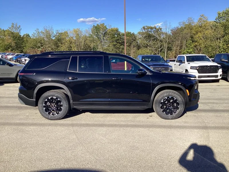 2027 Chevrolet Traverse Z71 - Photo 8