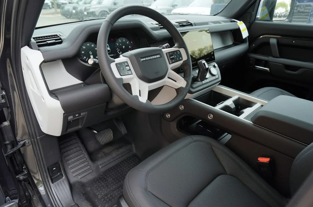 Used 2026 Gray Land Rover S image 12