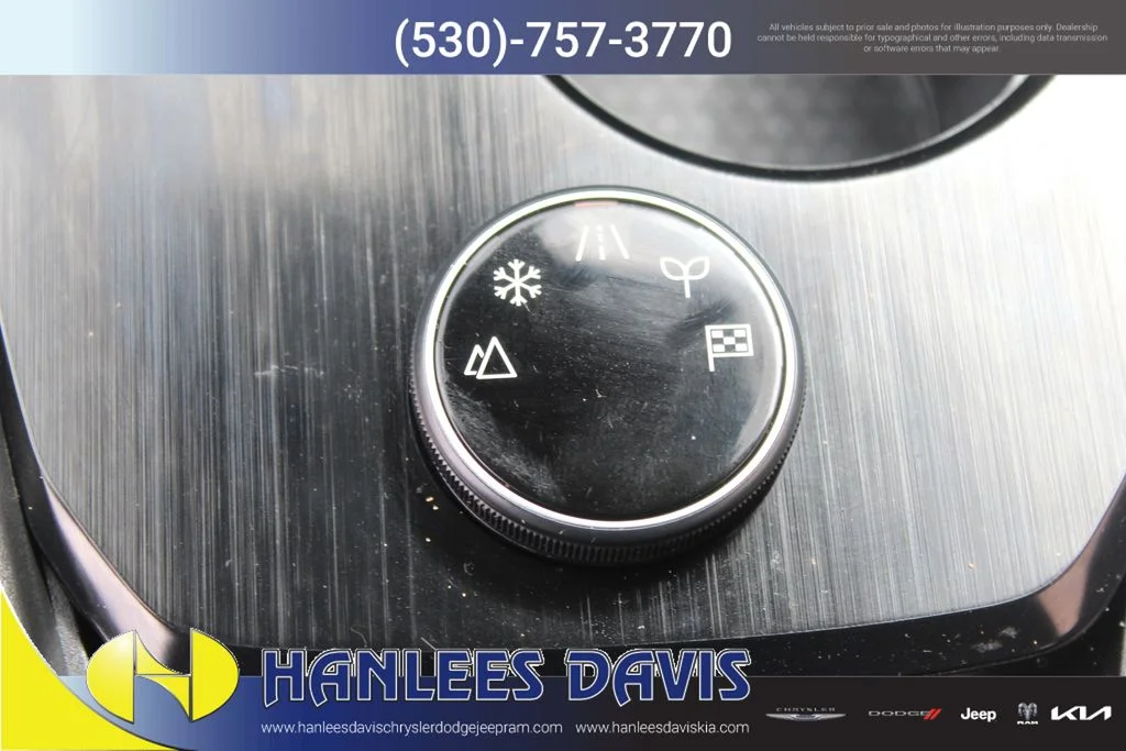 Used 2021 White Nissan SV image 19