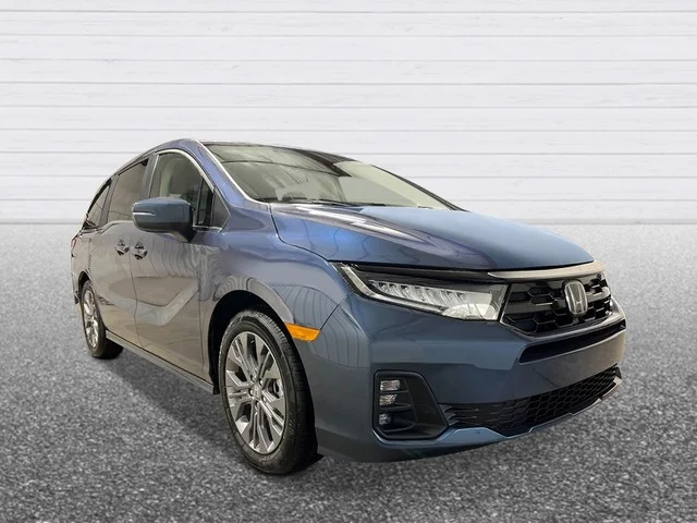 New 2026 Smoke Blue Pearl Honda Touring image 8