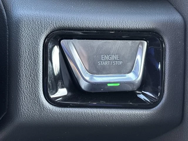 2027 GMC Yukon Denali - Photo 17