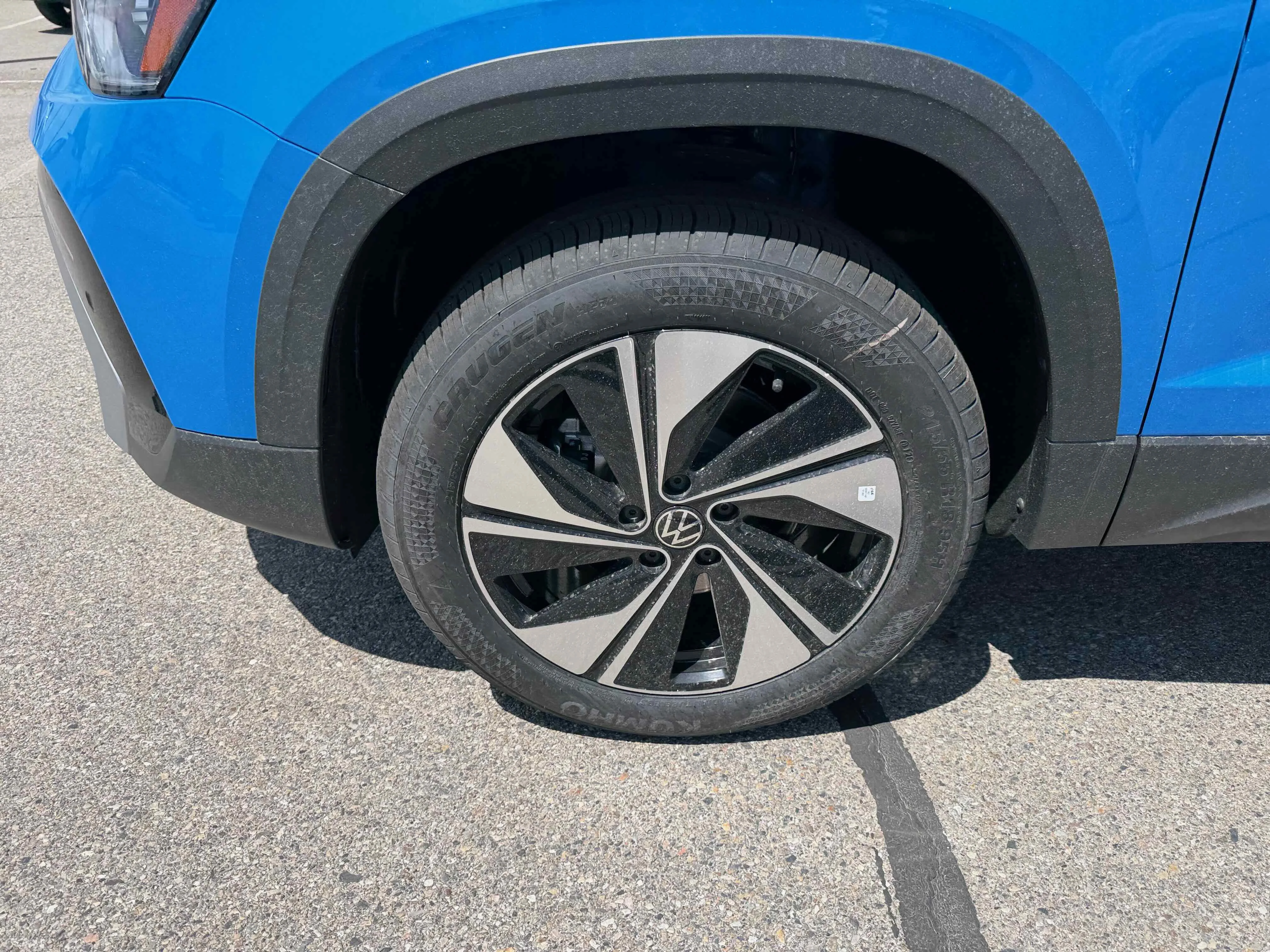 New 2026 Blue Volkswagen SE image 13
