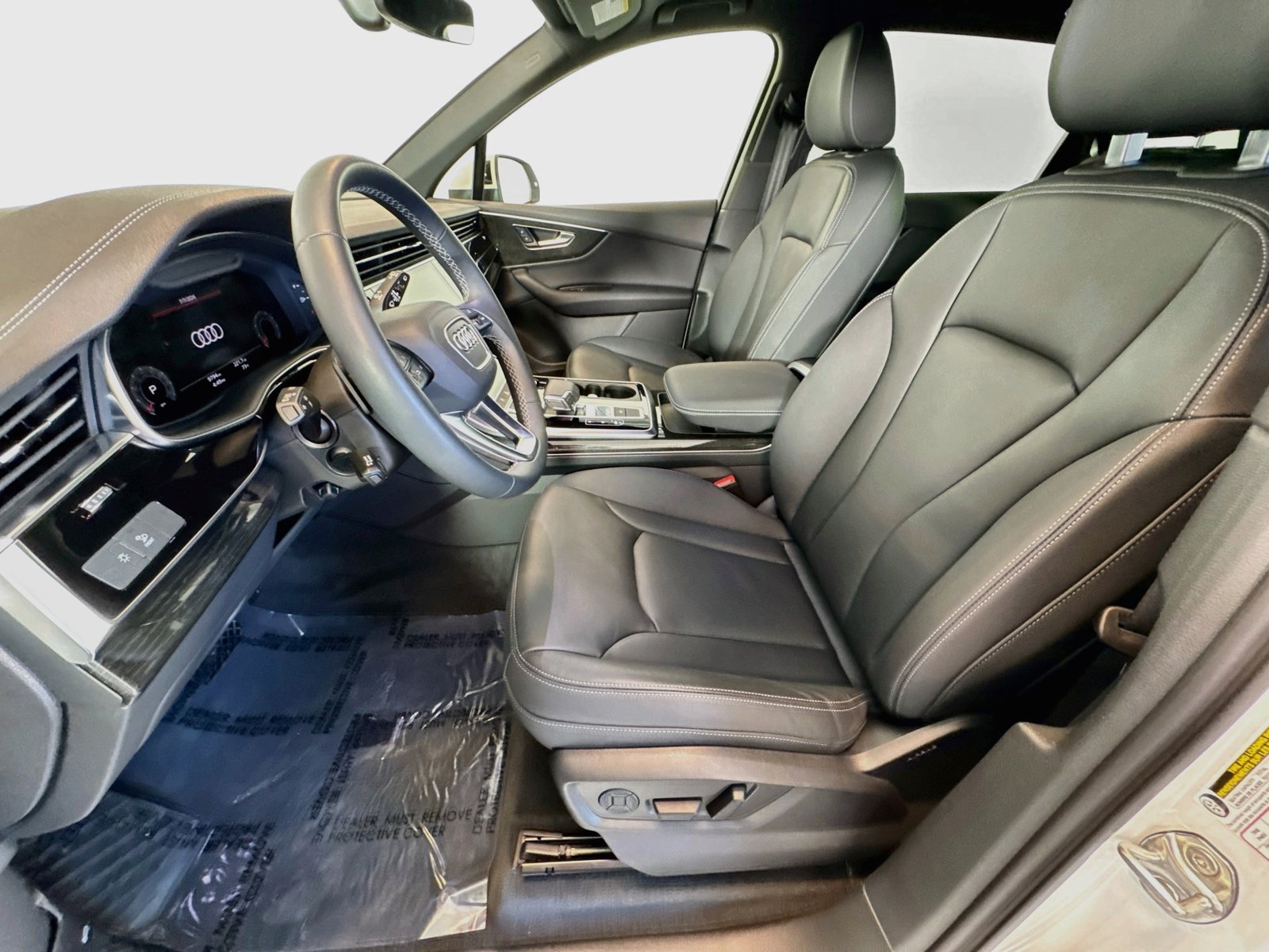 Used 2025 Carrara White Audi Premium image 18