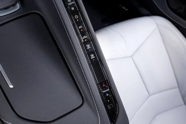 Used 2021 Rapid Blue Chevrolet Stingray image 39