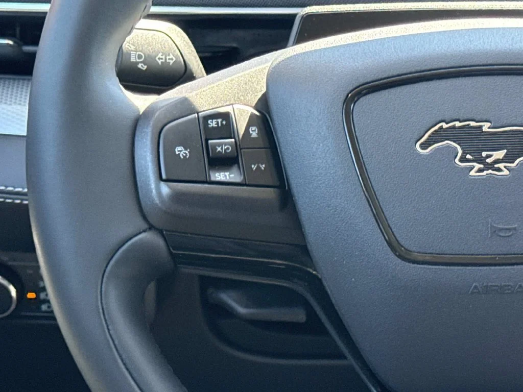 Used 2022 Orange Ford Select image 13