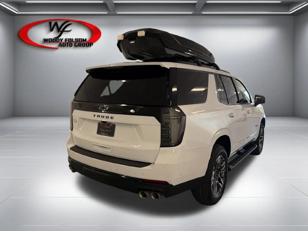 New 2027 Summit White Chevrolet Z71 image 6