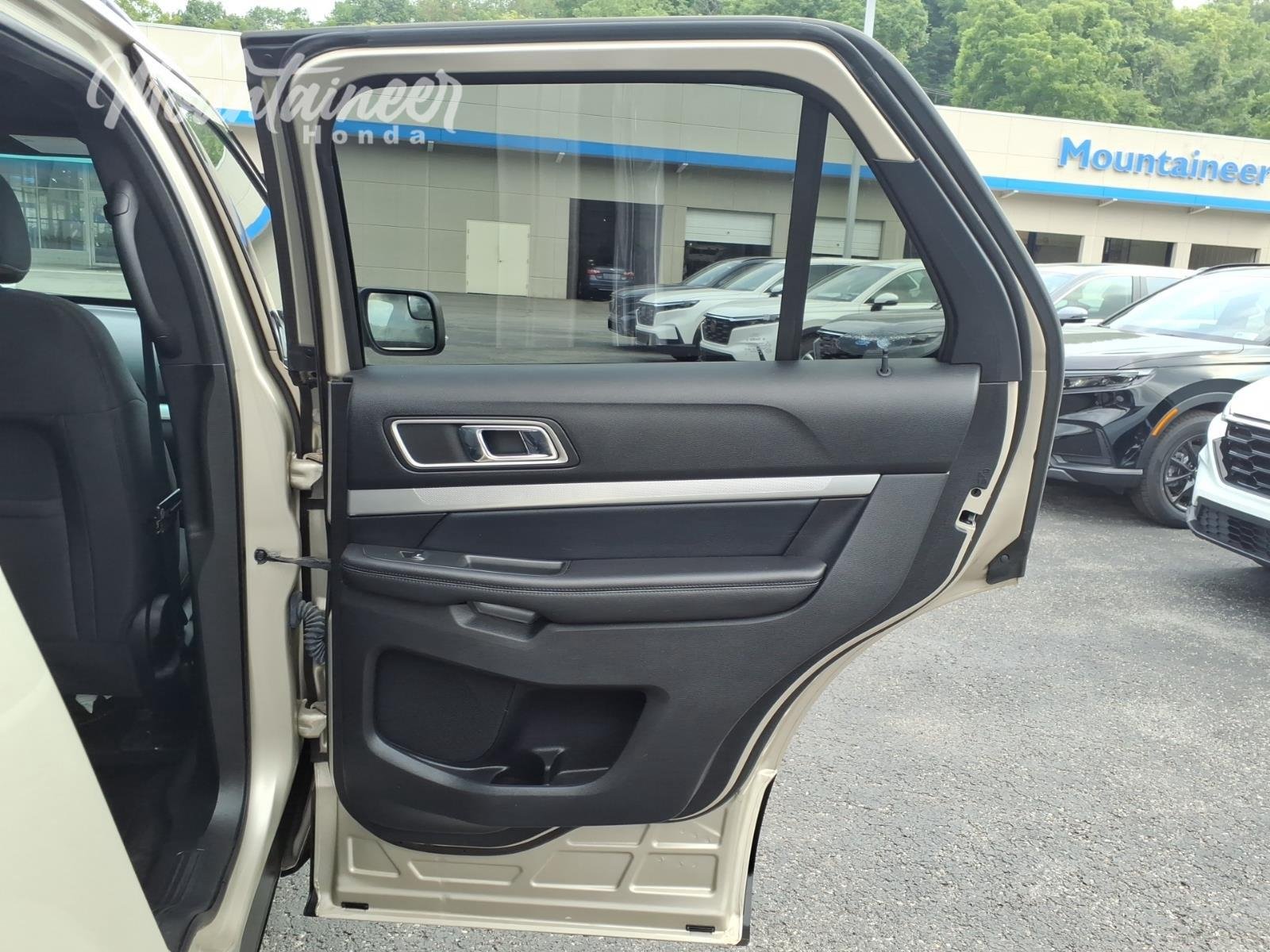 Used 2017 White Gold Ford XLT image 20