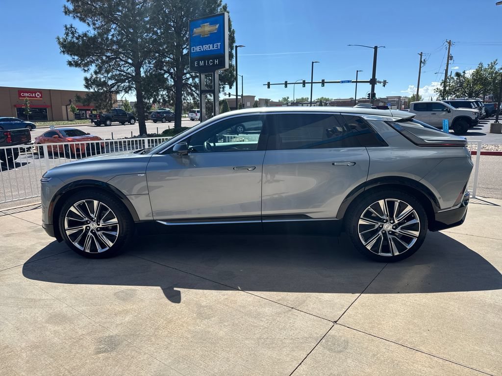 Used 2024 Cadillac LYRIQ Luxury 3 with VIN 1GYKPSRL1RZ119305 for sale in Lakewood, CO