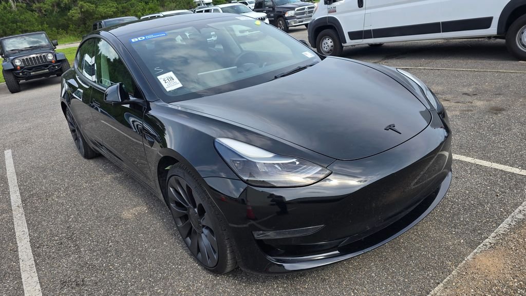 2023 Tesla Model 3 Performance's photo