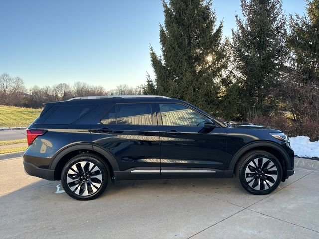 New 2026 Agate Black Metallic Ford Platinum™ image 5