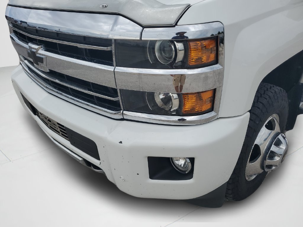 Used 2019 SUMMIT WHITE Chevrolet High Country image 24