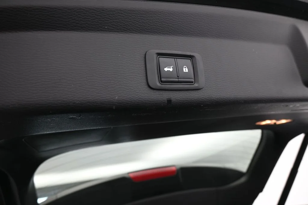 Used 2022 Black Mitsubishi SEL image 49