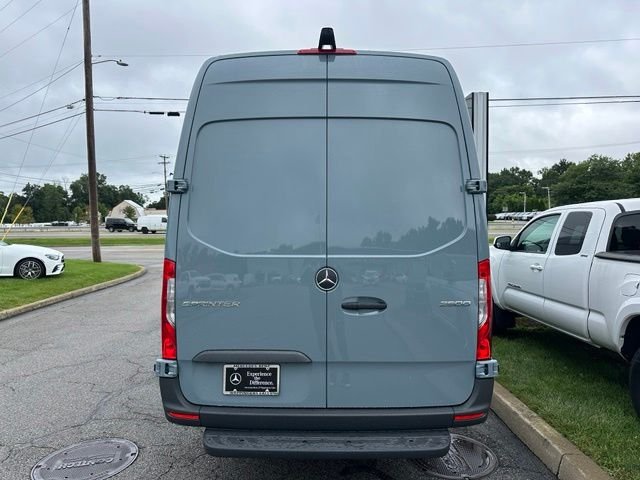New 2026 Blue Gray Mercedes-Benz Cargo 170 WB image 4