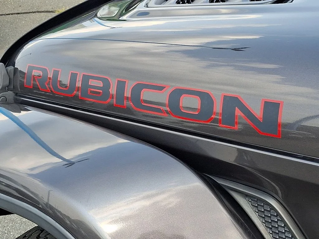 Used 2018 Granite Crystal Clearcoat Metallic Jeep Unlimited Rubicon image 33
