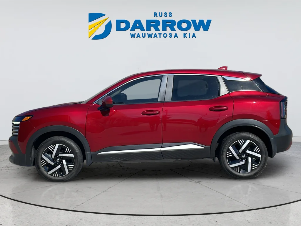 Used 2025 Nissan Kicks SV with VIN 3N8AP6CA8SL355967 for sale in Wauwatosa, WI