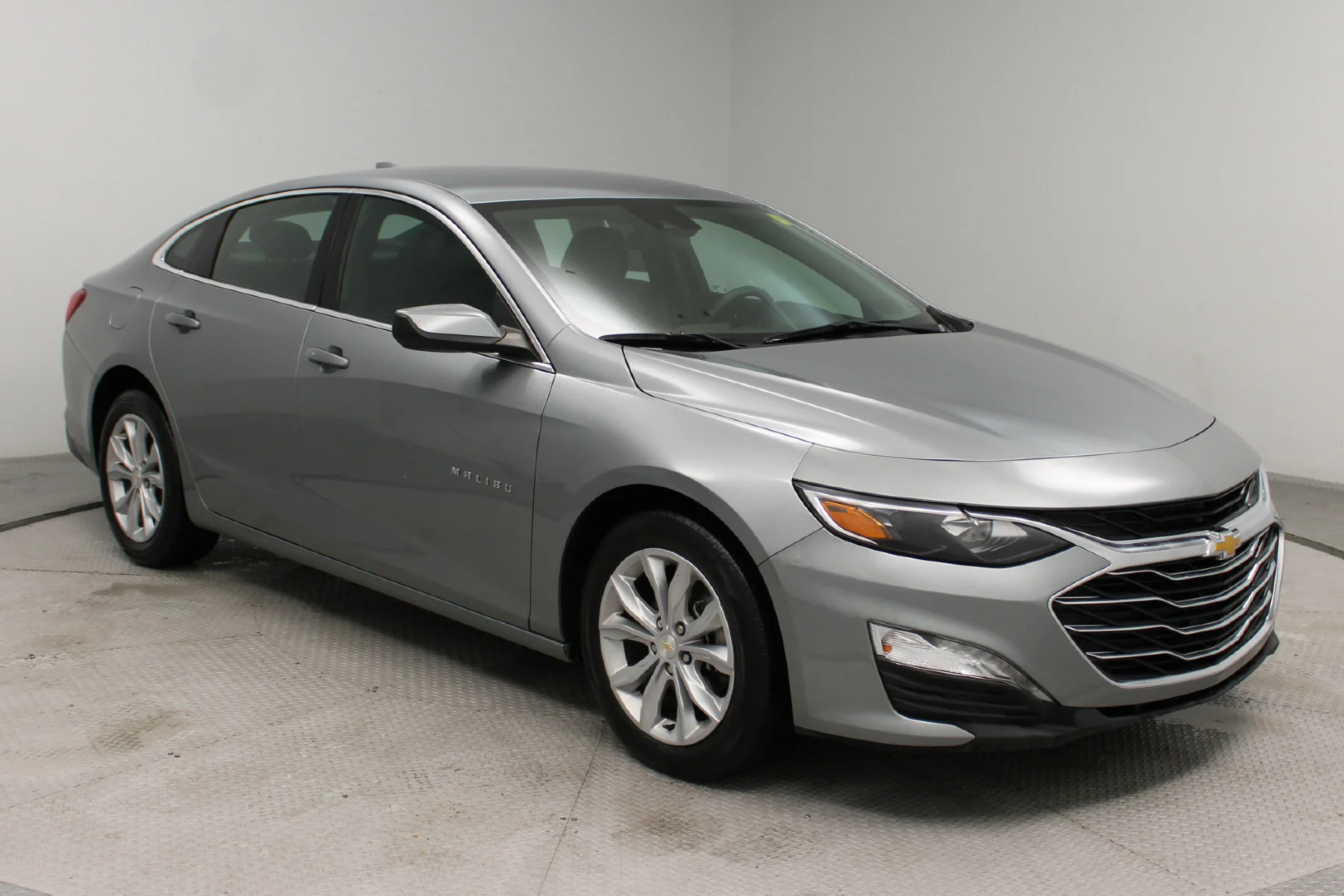 Used 2025 Sterling Gray Metallic Chevrolet 4dr Sdn 1LT image 26