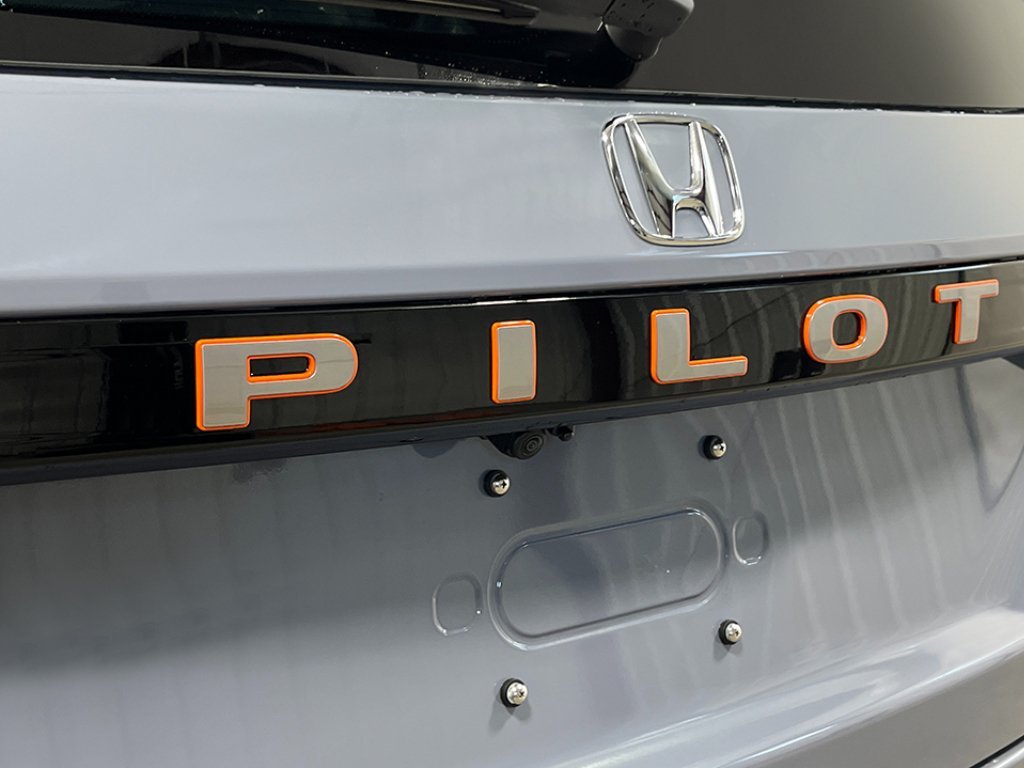 New 2026 Sonic Gray Pearl Honda TrailSport image 7