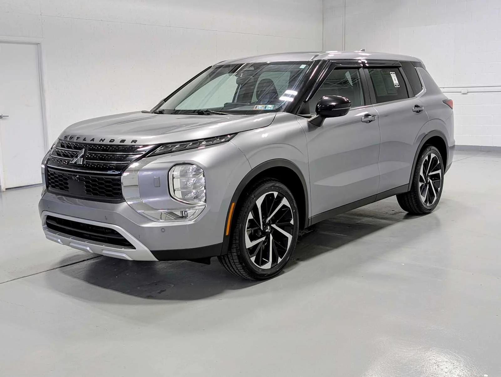 2022 Mitsubishi Outlander SE S-AWC's photo