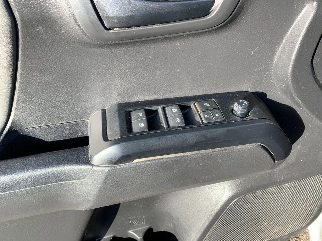 Used 2023 White Toyota SR image 13
