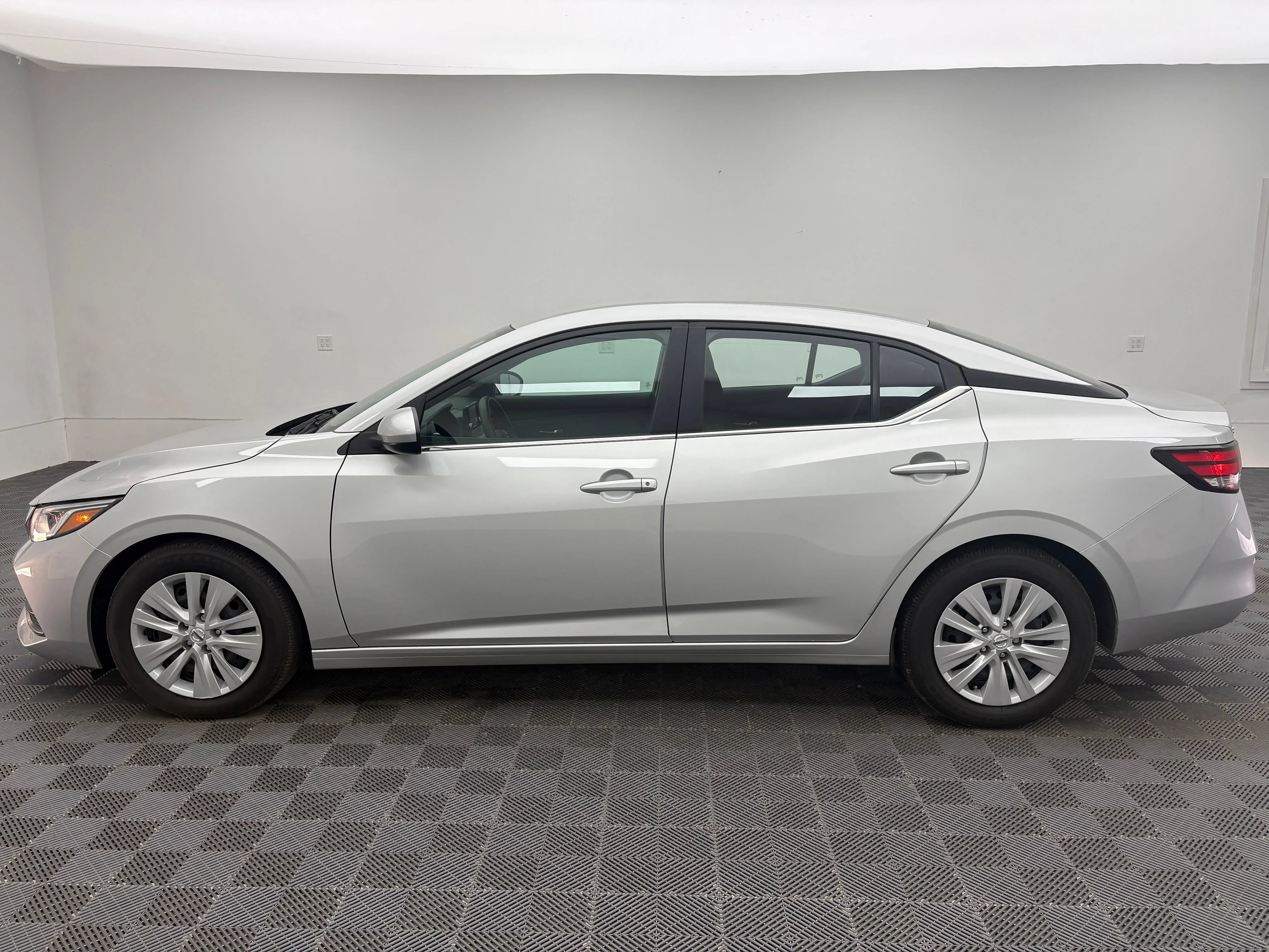 Used 2023 Silver Nissan S image 10