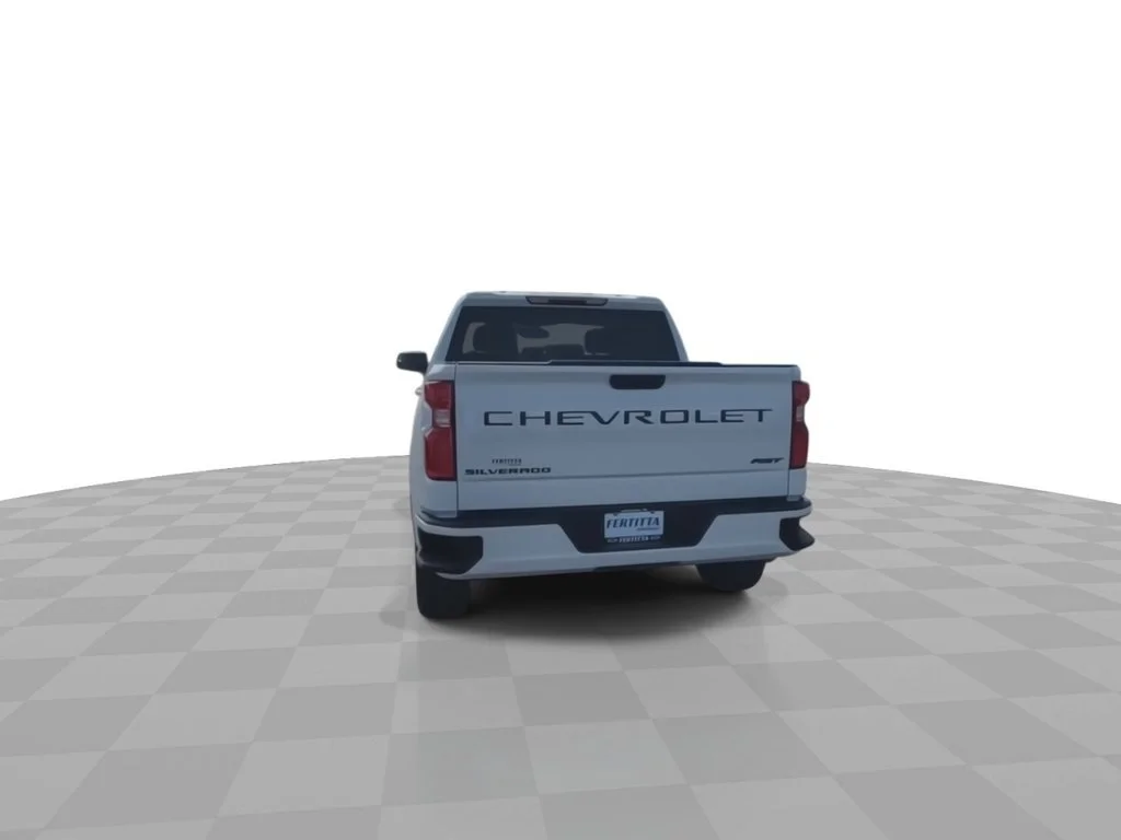 Certified Used 2021 SUMMIT WHITE Chevrolet RST image 7