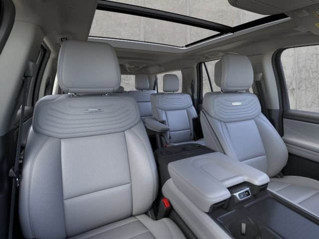 New 2026 Star White Metallic Tri-Coat Ford MAX Platinum® image 10