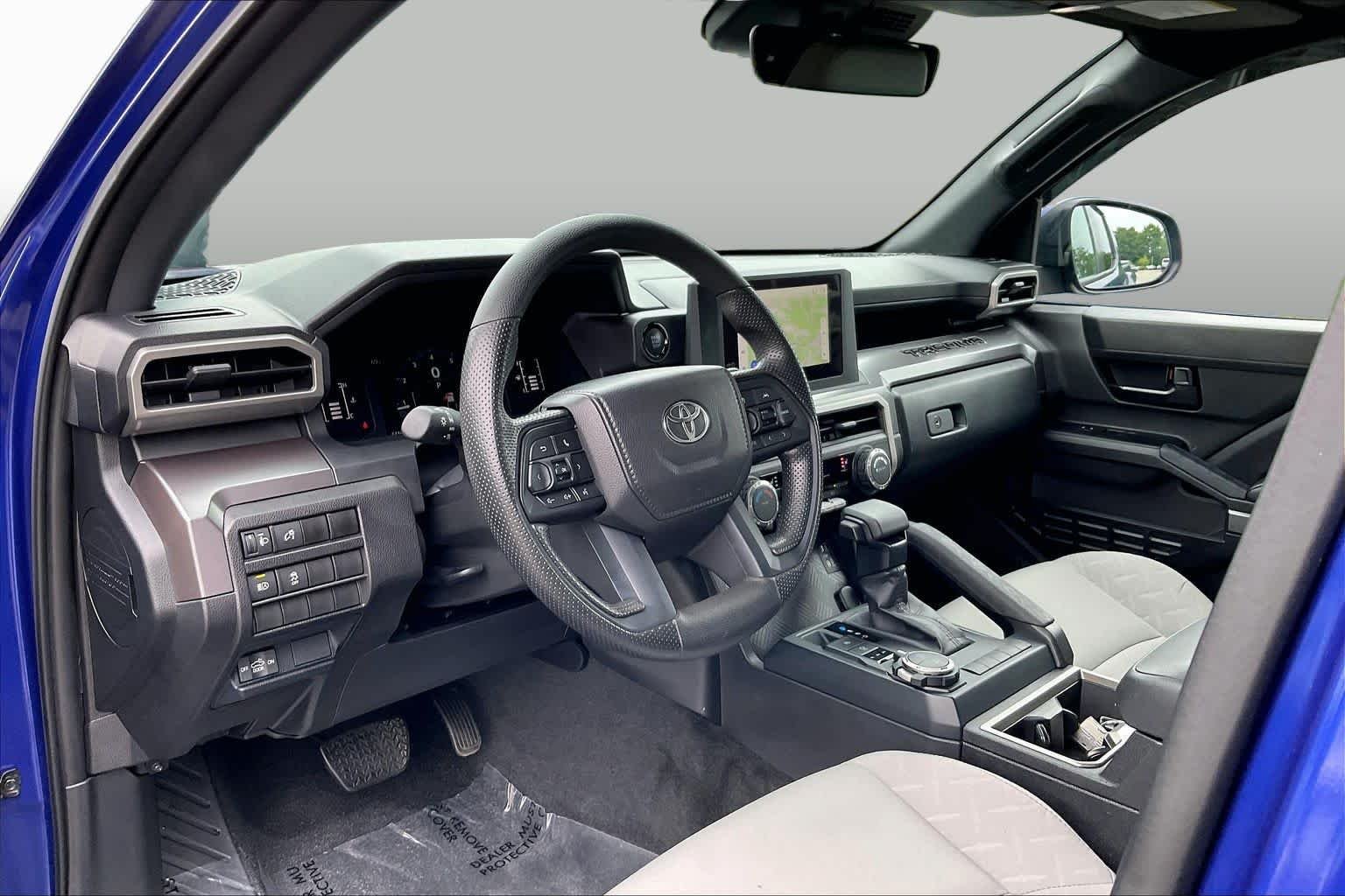 Used 2025 Blue Crush Metallic Toyota SR5 image 16