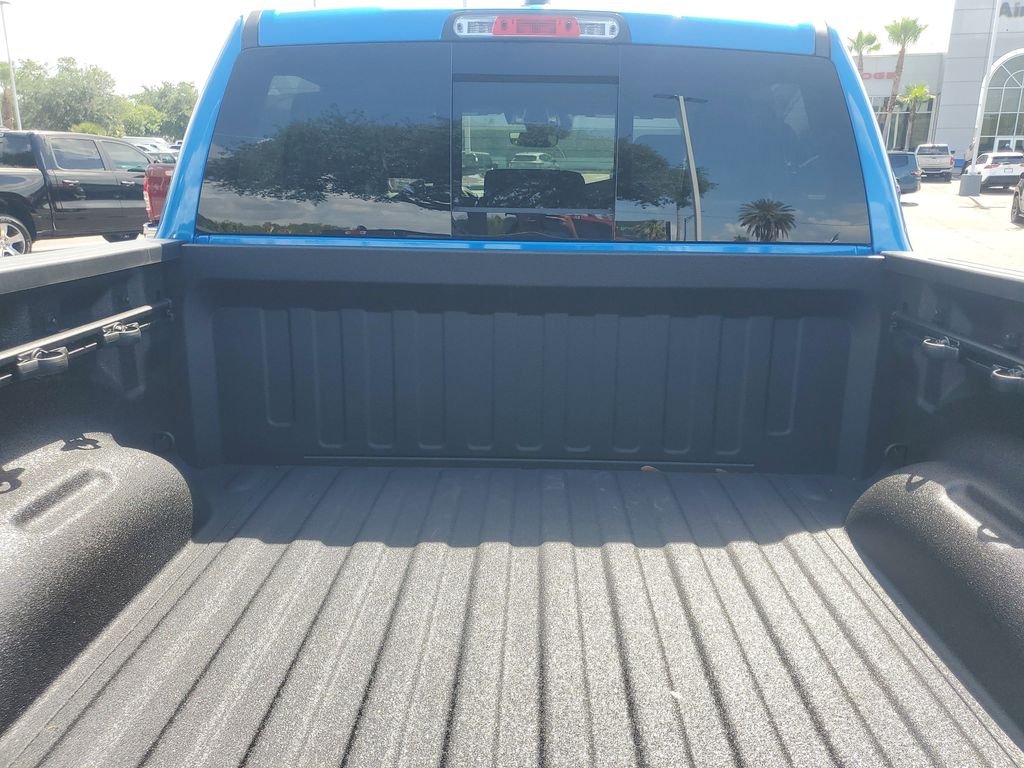 New 2026 Hydro Blue Pearl-Coat Exterior Paint RAM Laramie image 7