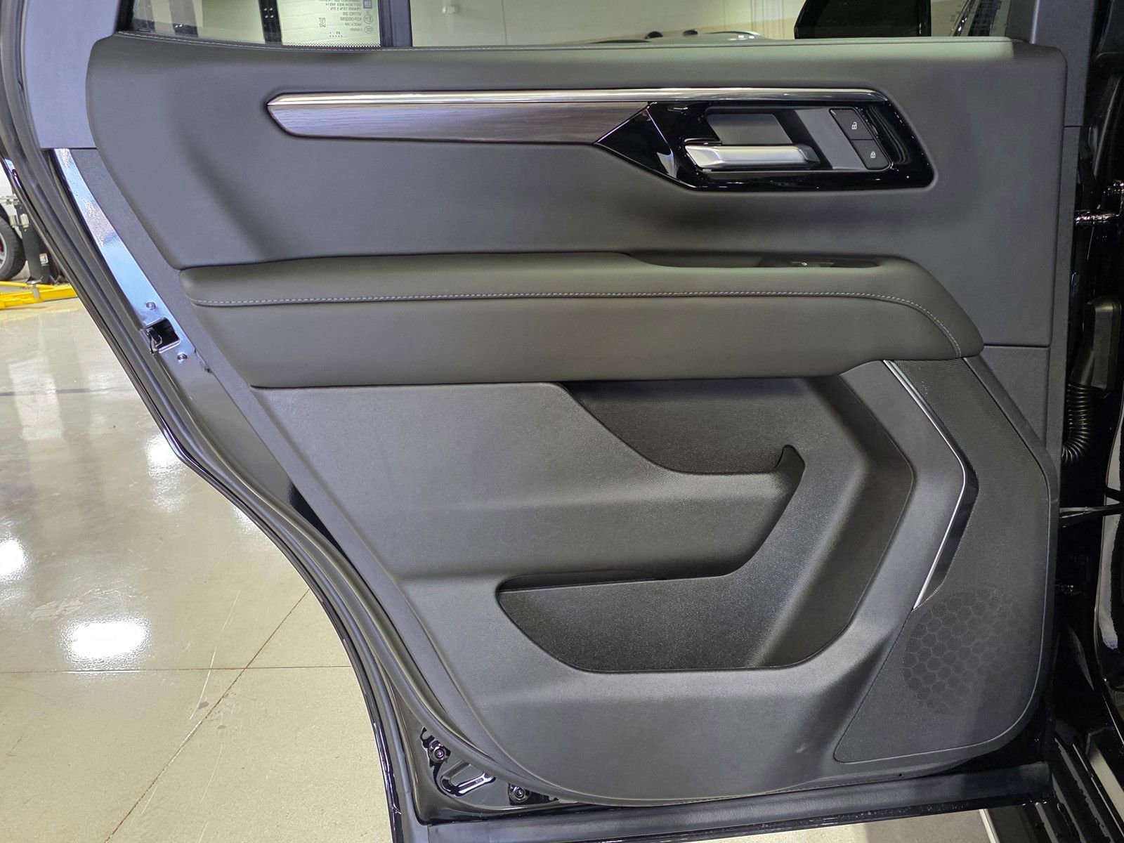 2026 Chevrolet Tahoe LS - Photo 14