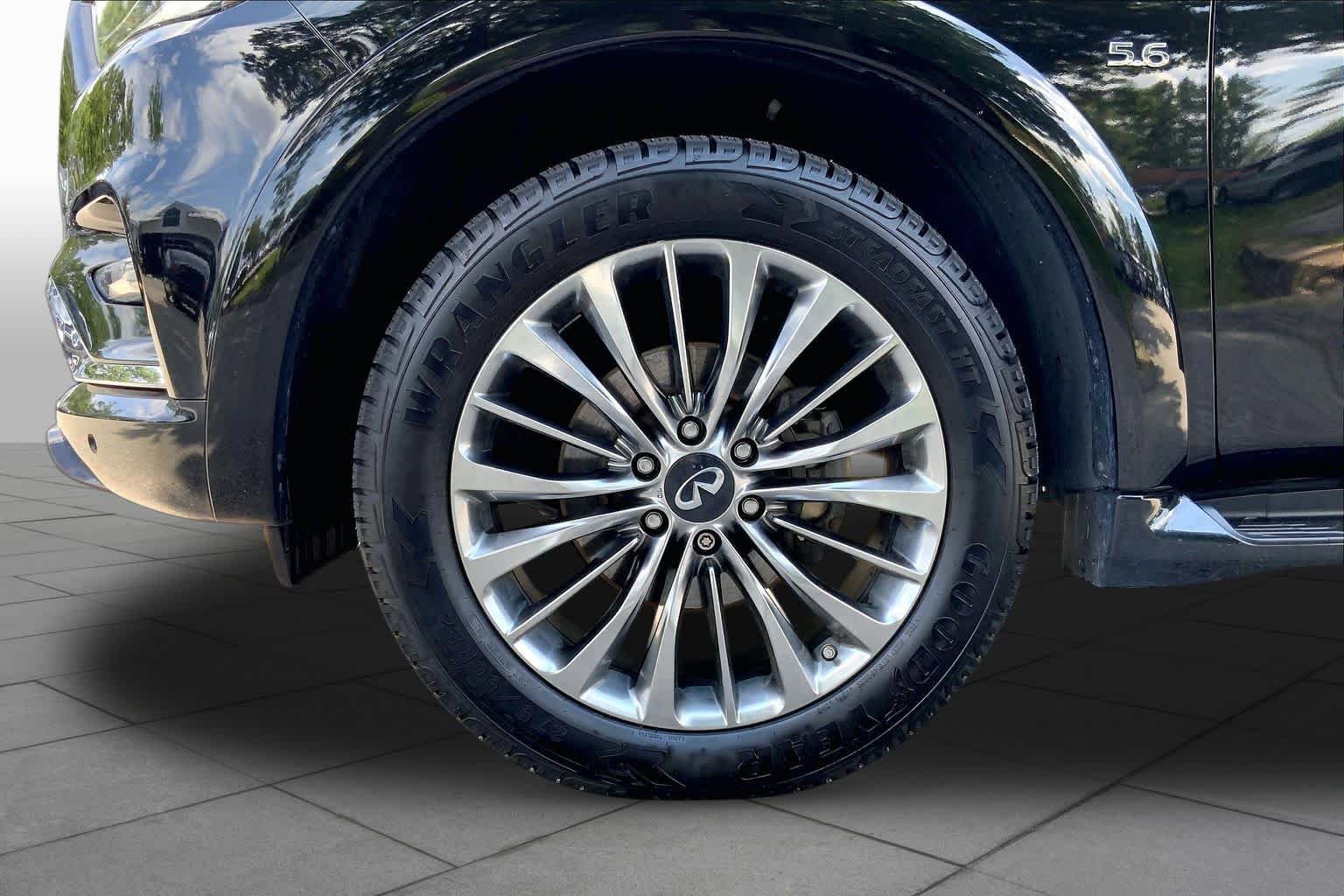 Used 2020 Mineral Black INFINITI LUXE image 11