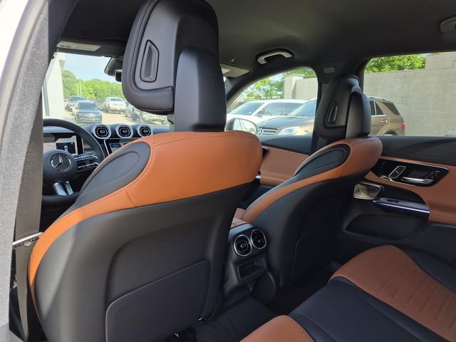New 2026 Polar White Mercedes-Benz GLC 300 image 18