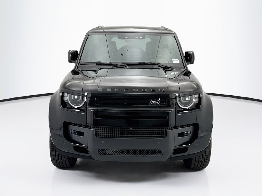 New 2026 Santorini Black Land Rover X-Dynamic SE image 2