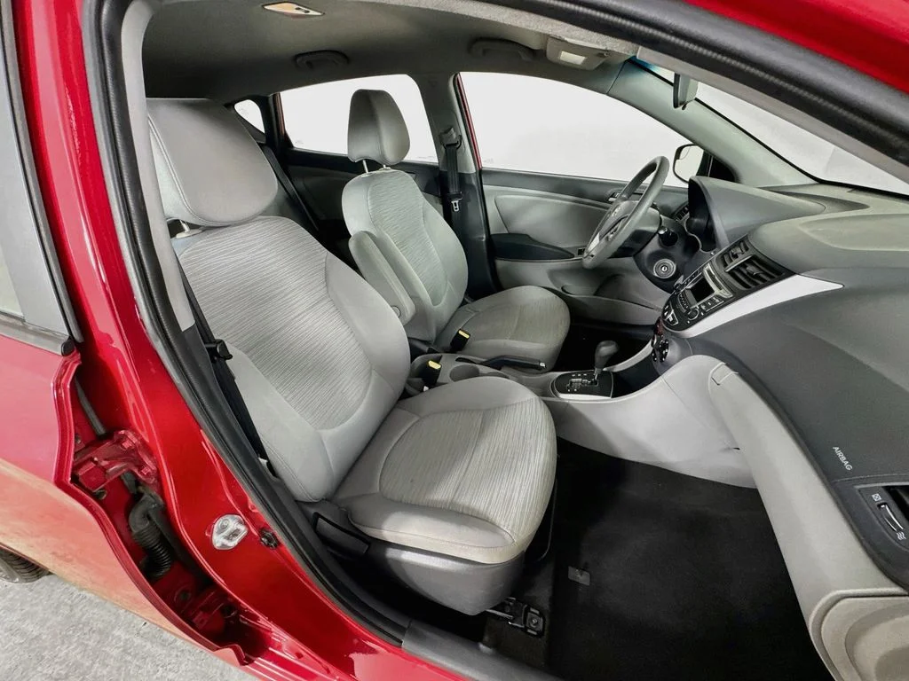 Used 2015 Red Hyundai GS image 28