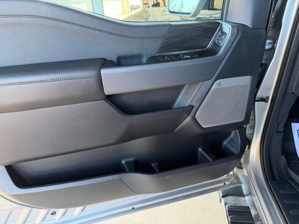 New 2026 Silver Metallic Ford Lariat image 31