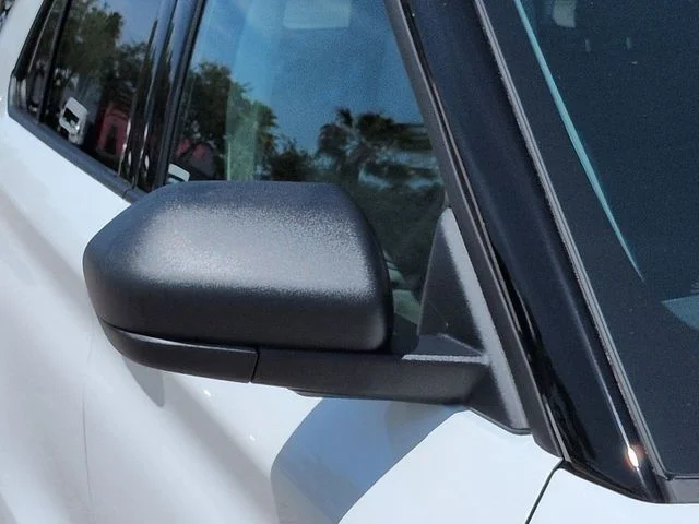 New 2026 Star White Metallic Tri-Coat Ford Active image 12