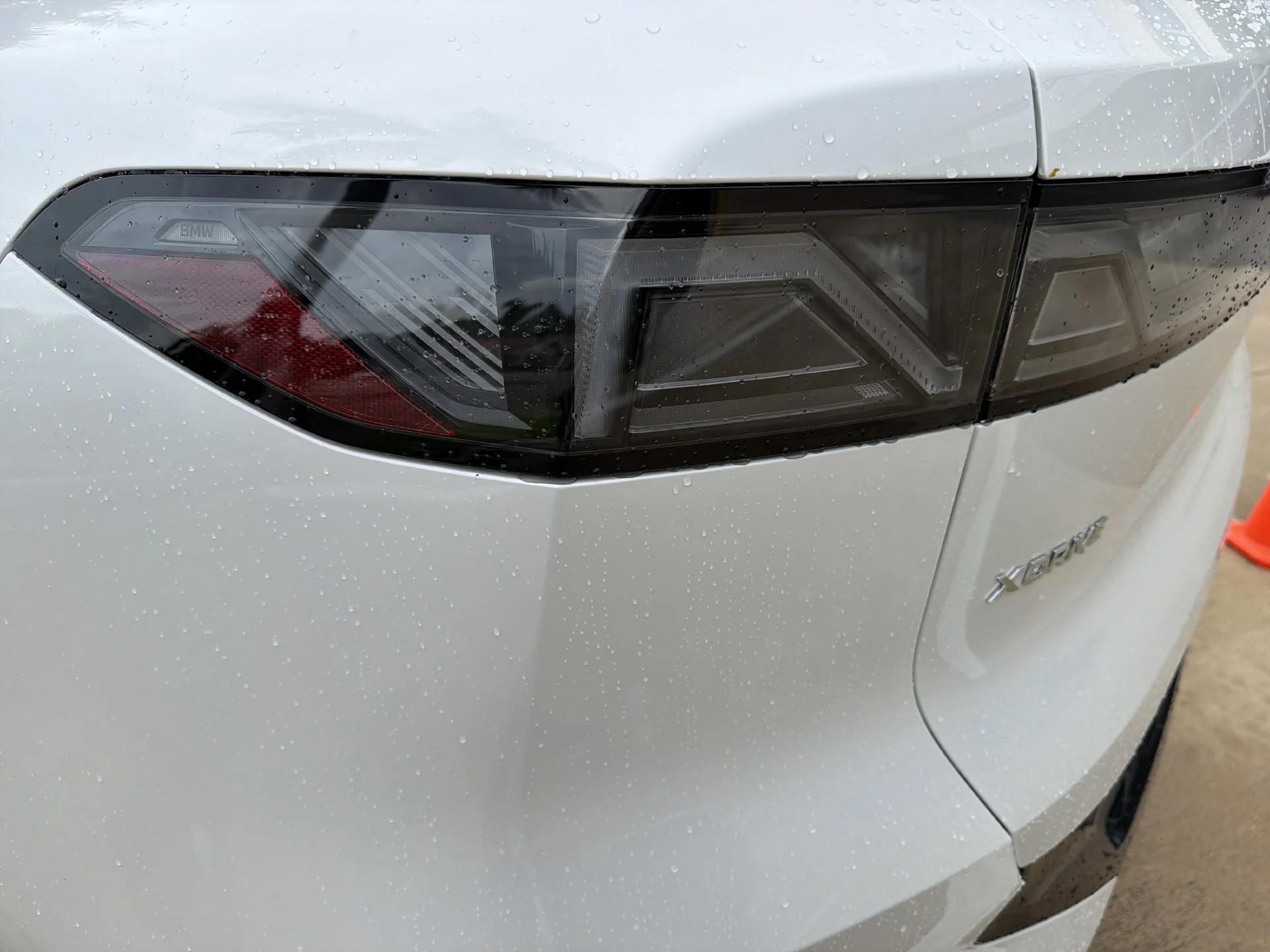New 2027 Mineral White Metallic BMW  image 11