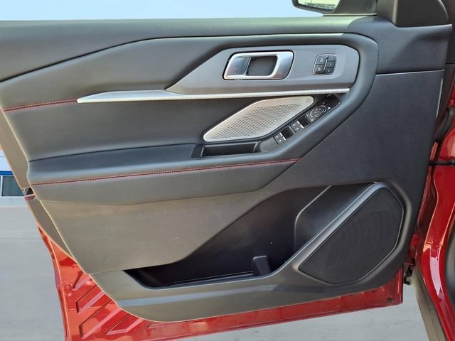 2025 Ford Explorer ST - Photo 23