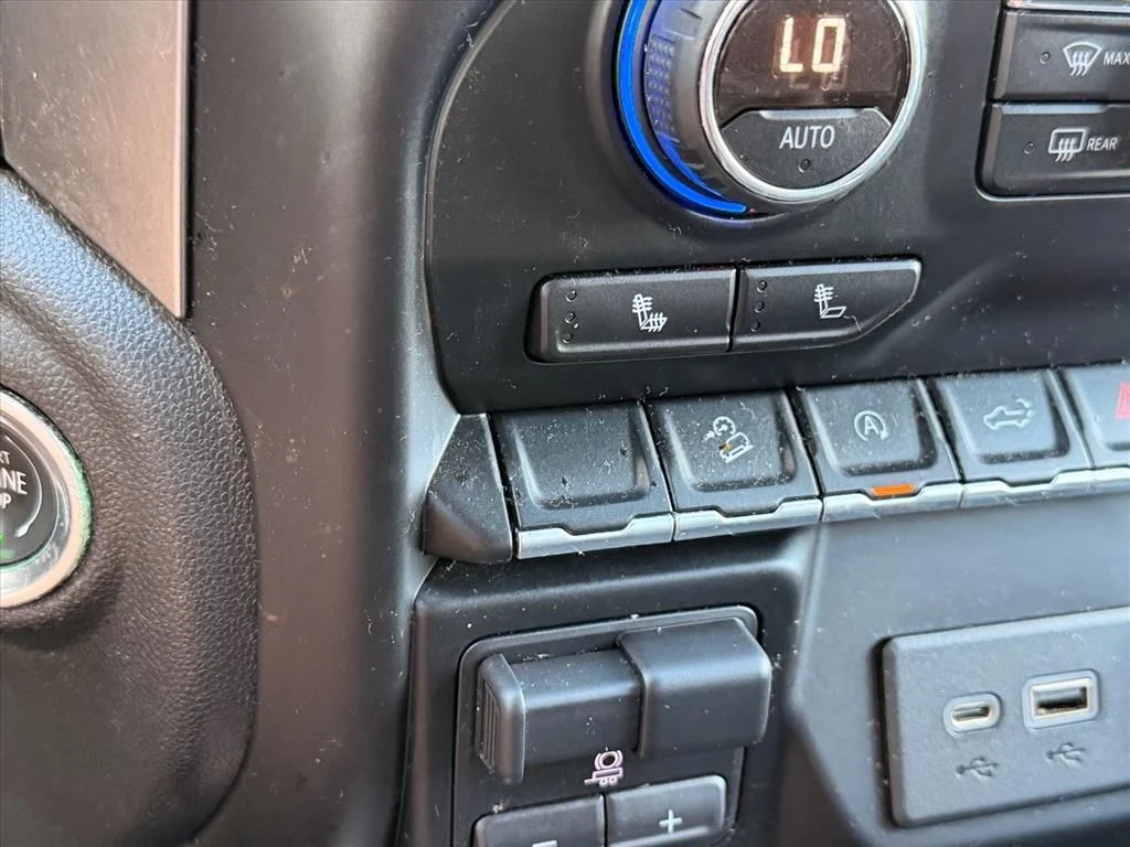 Used 2019 Black Chevrolet RST image 20
