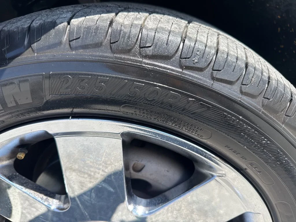 Used 2003 White Ford Deluxe image 25