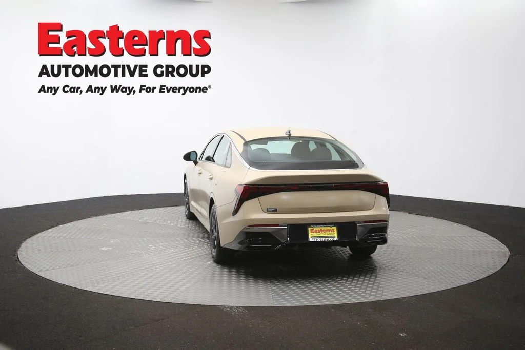 Used 2025 Red Kia LXS image 39