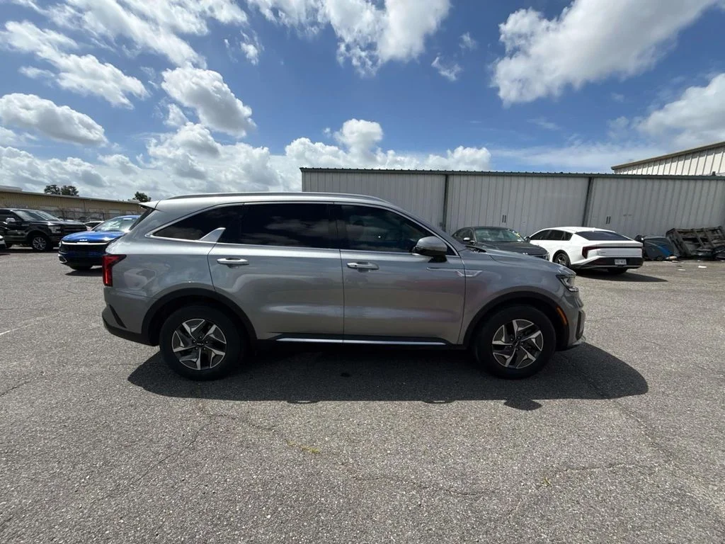 Used 2022 Gray Kia S image 9