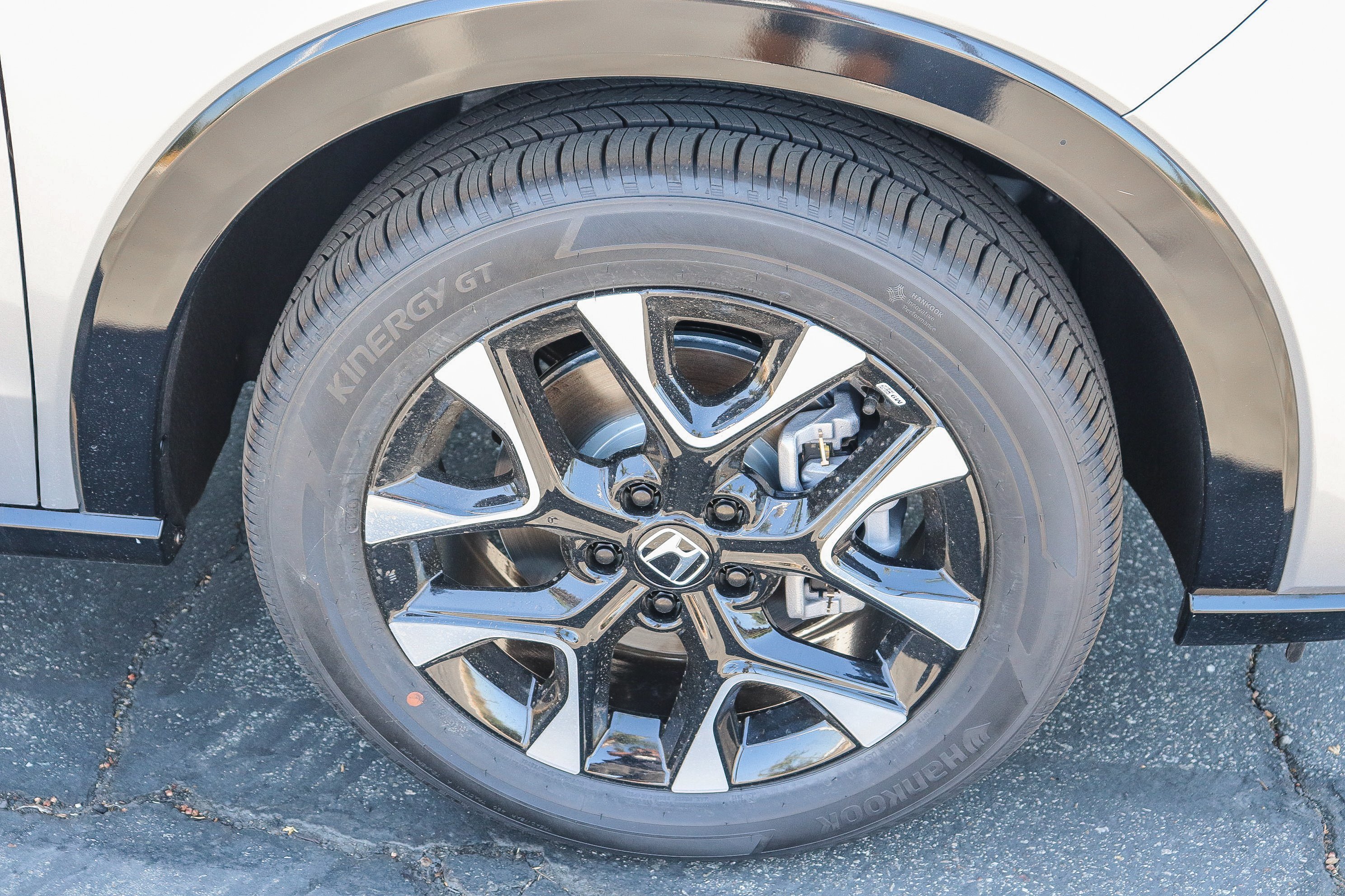 New 2027 Solar Silver Metallic Honda EX-L AWD CVT image 6