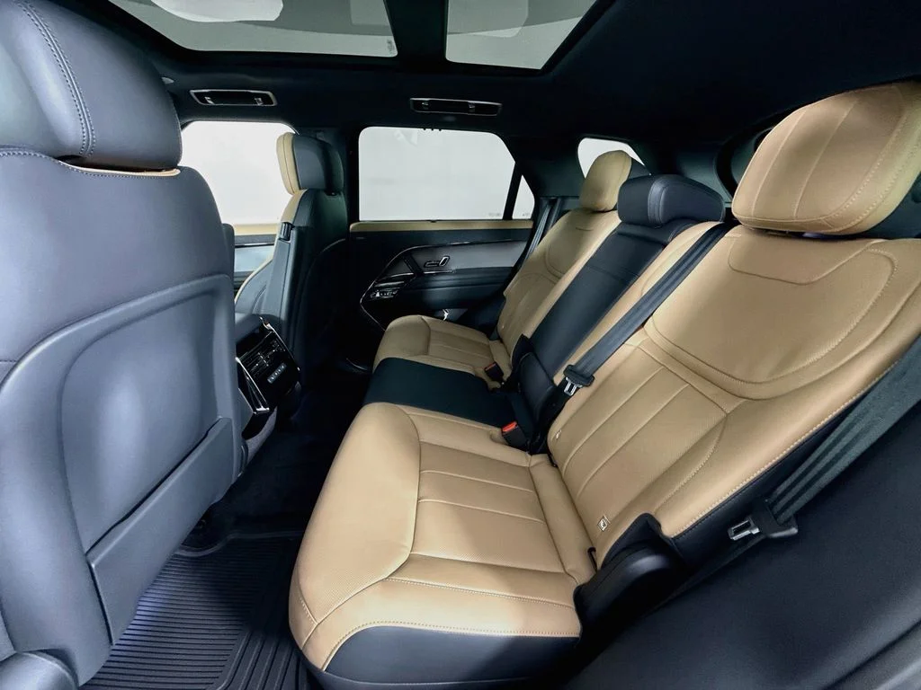 New 2026  Land Rover Dynamic SE image 26