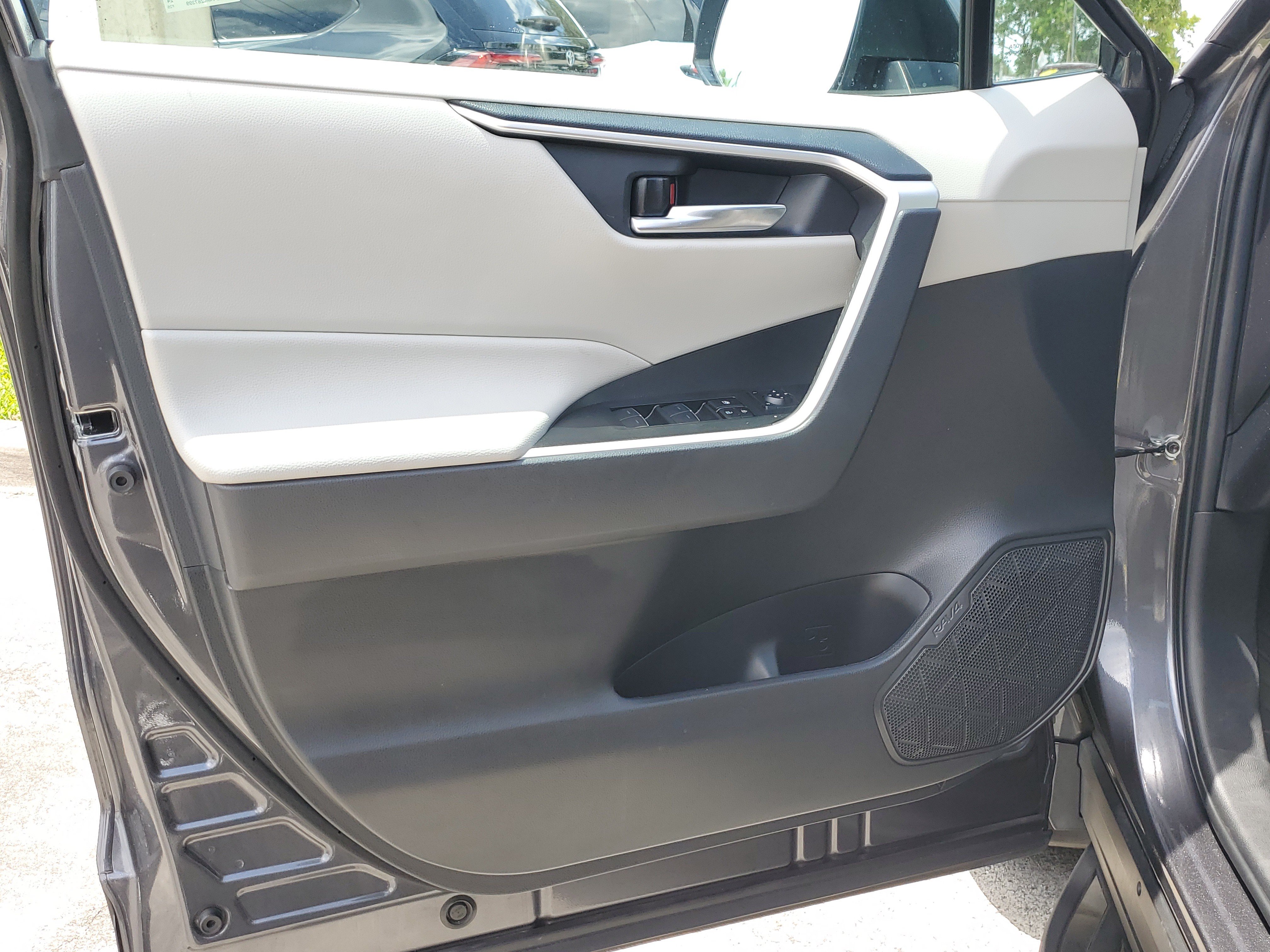 Used 2024 Magnetic Gray Metallic Toyota XLE Premium image 22