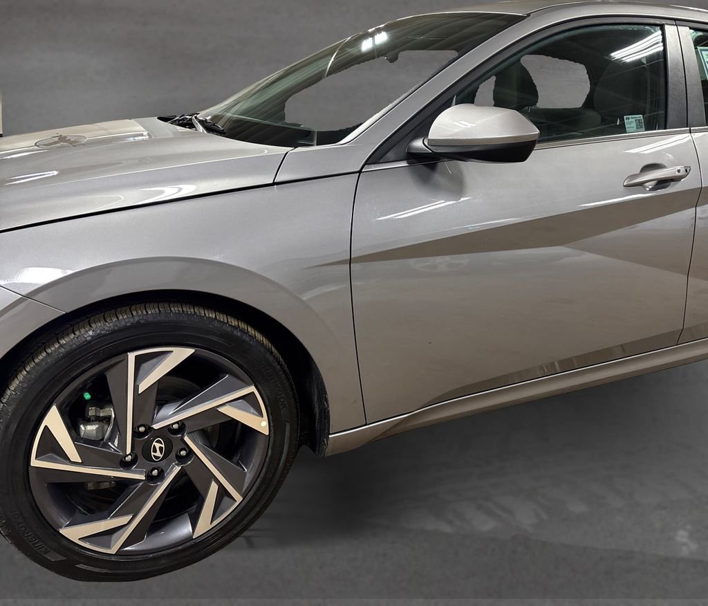2025 Hyundai Elantra SEL - Photo 12