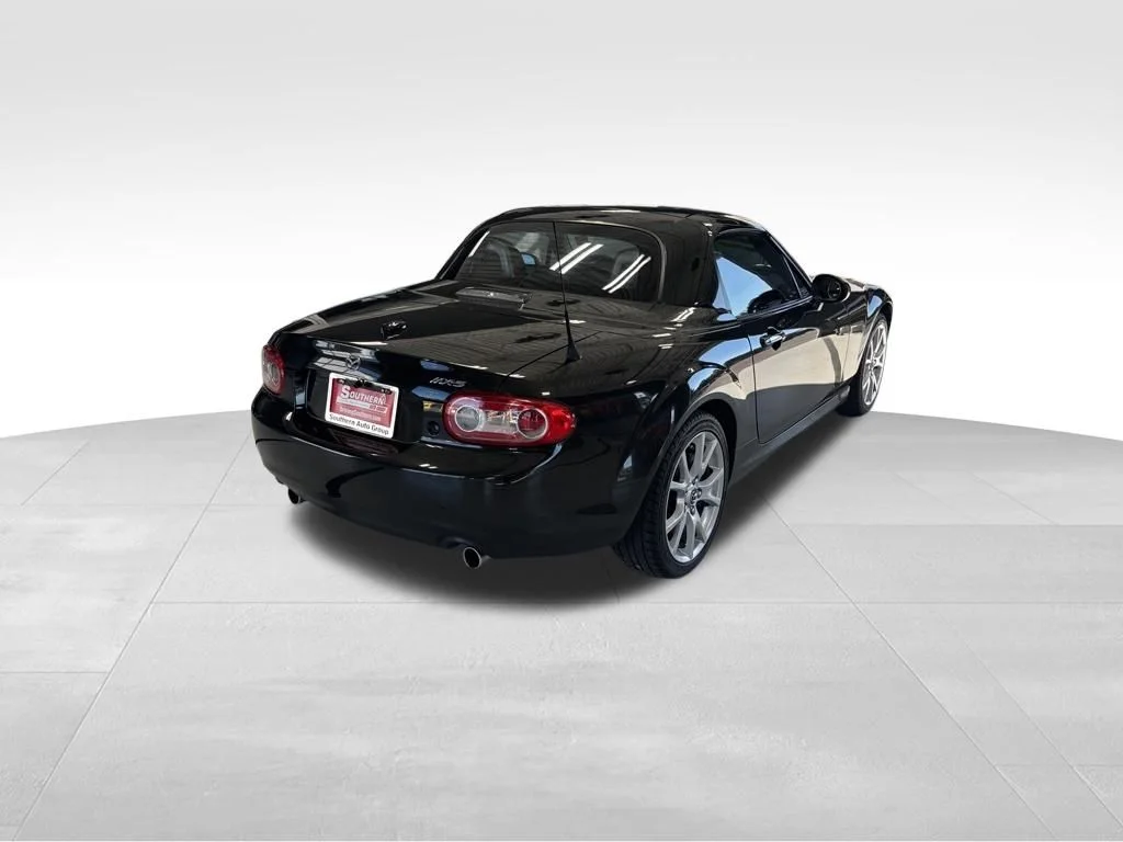 Used 2013  Mazda PRHT Grand Touring image 5