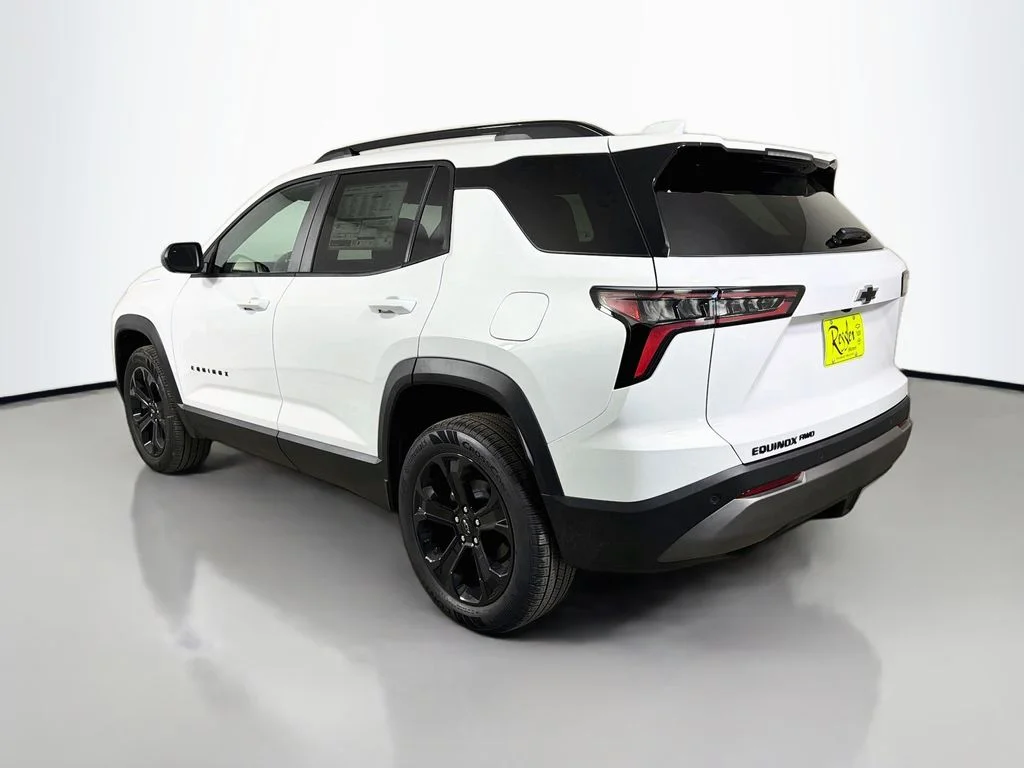 New 2027 White Chevrolet LT image 7