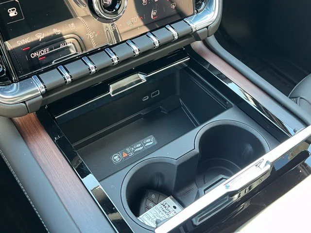 2026 GMC Yukon XL Denali - Photo 13
