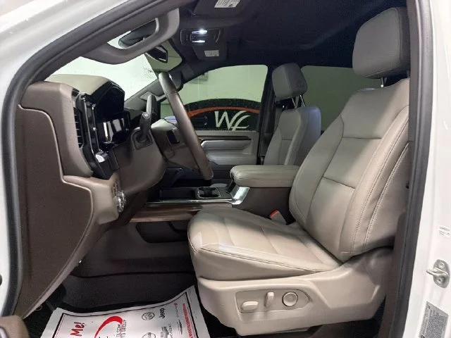 Used 2024 White Chevrolet LT image 11